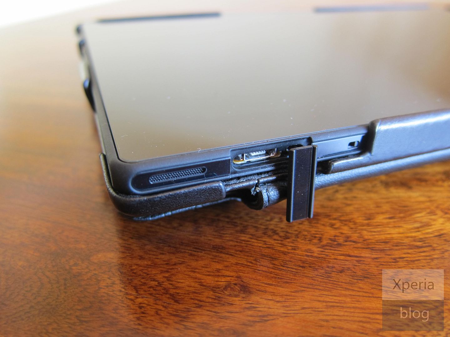 Noreve Xperia Tablet Z case review Xperia Blog